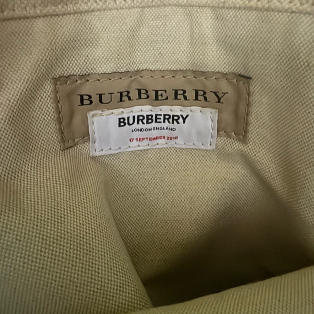 Burberry Cream Canvas Tote with Black Logo Panel - Picture 5 of 7